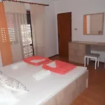 Ivo 아파트 *