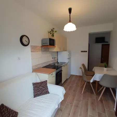 Apartment Ivo - With Terrace