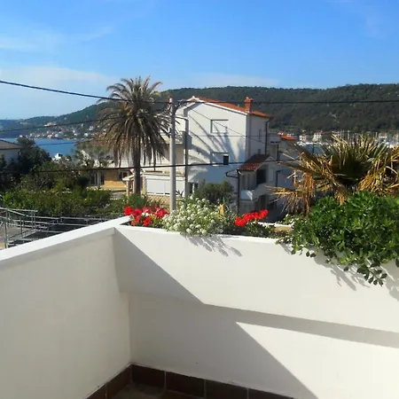 Ivo - With Terrace Apartment *