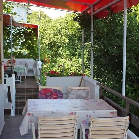 Ivo - With Terrace Apartment *